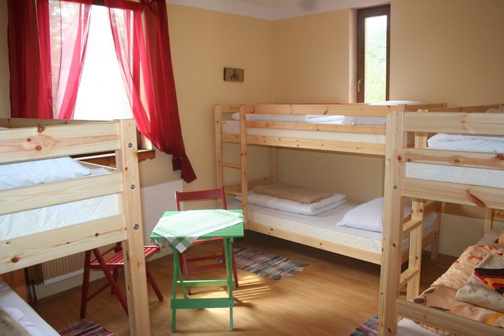 Hostel Flores Kostanjevac Ruang foto